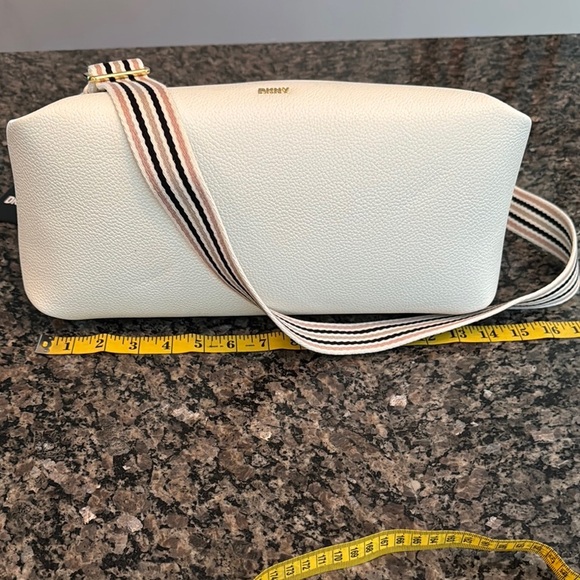 DKNY Hanley Hobo Cream Leather Bag with Gold Accents and guitar strap NWT - Picture 13 of 16